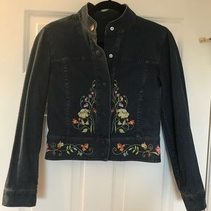 Jean jacket with floral embroidery